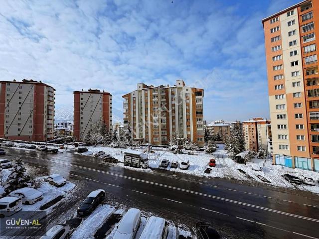 Mevlana Mah. 3+1 Ara Kat Güney Cephe Tramvaya Yakın
