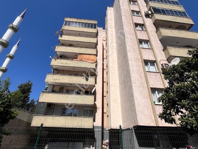 Mevlana Mah.site İçersinde Arakat Satılık 3+1