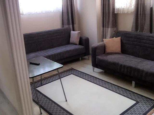 MEVLANAKAPI PAZARTEKKE'DE 1+1 EŞYALI BODRUM SATILIK DAİRE