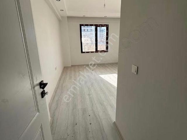 Mevsim Emlaktan Satılık Lüks 2+1 Yerden Isıtma Daire