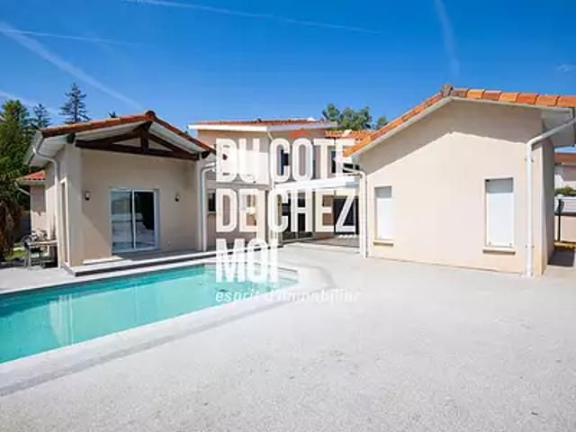 Meximieux 01800 Achat / Vente maison 7 pièces t7 au dernier étage piscine