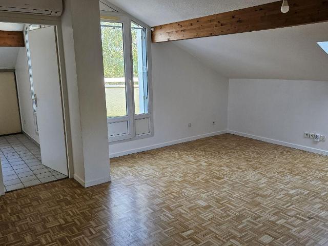 Meximieux Location Appartement 01