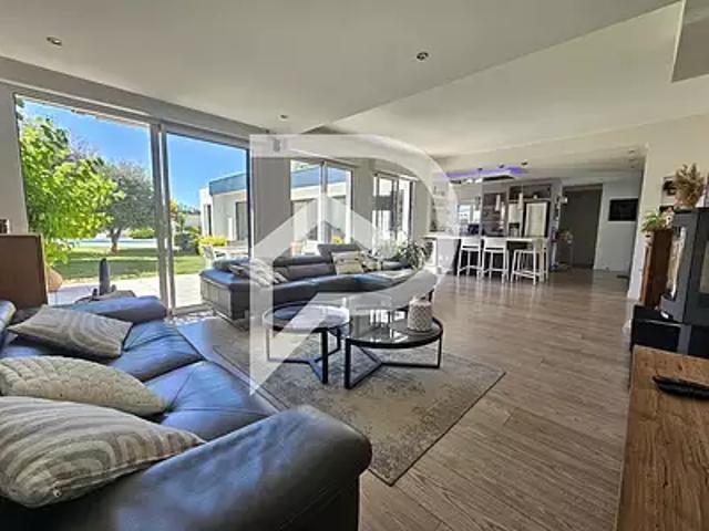 Meyzieu 69330 Achat / Vente maison 5 pièces t5 au dernier étage piscine