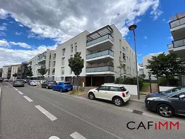 Meyzieu 69330 Achat / Vente appartement 3 pièces t3 au dernier étage terrasse