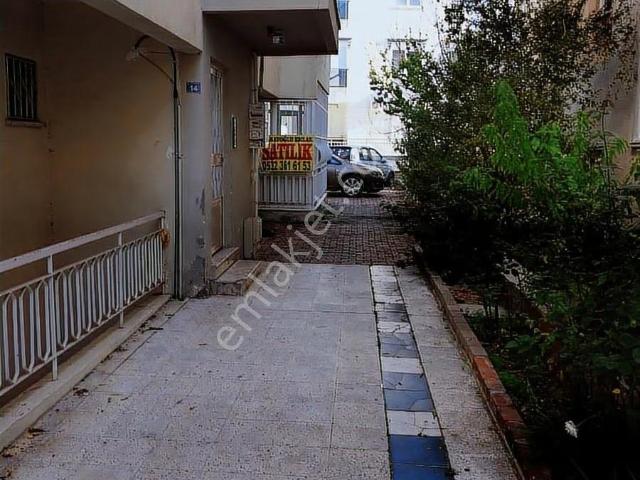 Meydan Kavağı Yakın 4 Katlının Giriş Dairesi 1+1 5om2