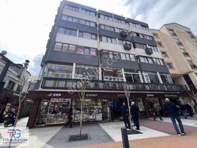 Meydan Onbaşı İşhanında Kiralık Ofis