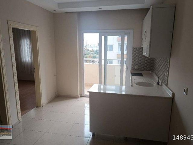 MEYDAN MAHALLESİNDE 1+1 BALKONLU DAİRE