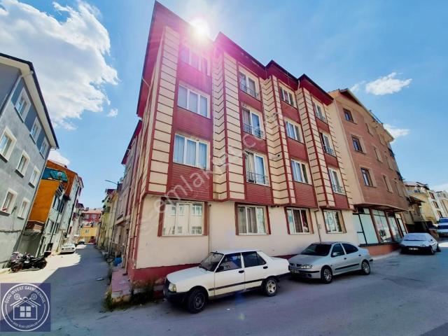 Meydan Mahallesinde 1+1 Eşyalı Satılık Daire