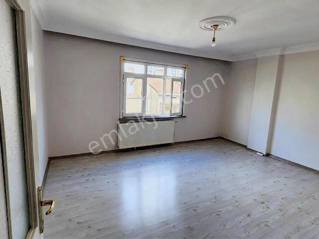 Meydana Yakın 2 Daire 1 Dükkan 10.600.000