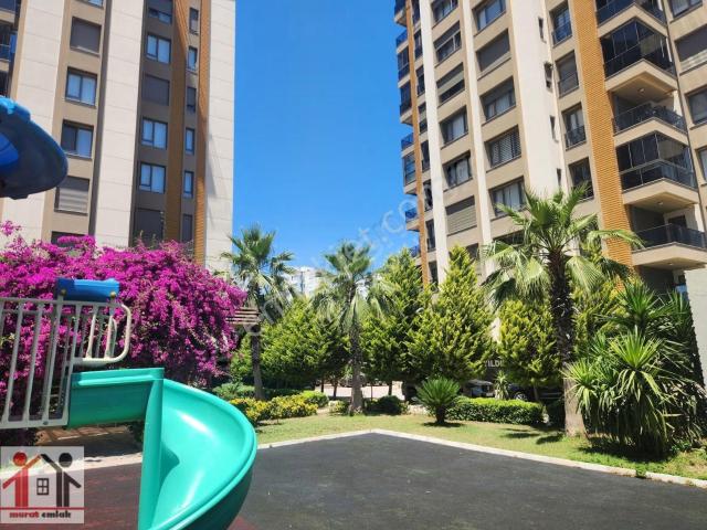 Meydankavağında 4+1 Ultralüx Sitede Özelikli Daire