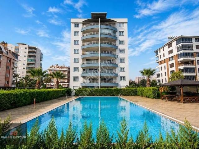 Meydankavağında 12.cd Yakını Havuzlu Site İçi Arakat Daire