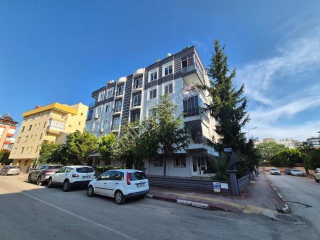 Meydankavağı'nda Satılık 2+1 Daire Tramvay Yanı Geniş 2 Balkonlu
