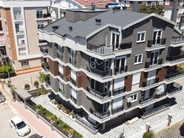 Meydankavağında Katta Önü Kapanmaz Ferah 1+1
