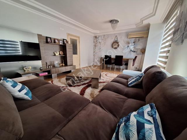Meydankavağı 'nda Site İçi 3+1 Ferah Daire