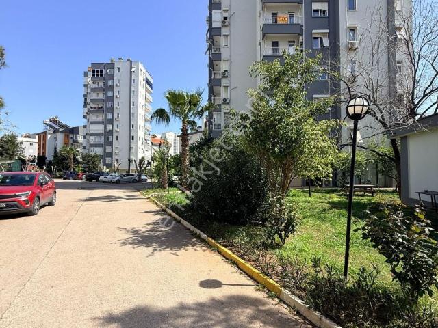 Meydankavağında Site İçi Tramvaya Yakın Manzaralı Geniş Arakat