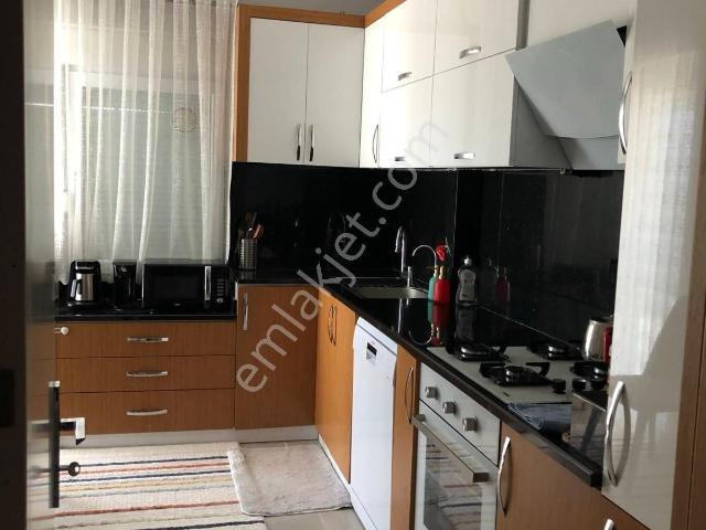 Meydankavağı 'nda Site İçinde Full Yapılı Lüks 3+1 Daire