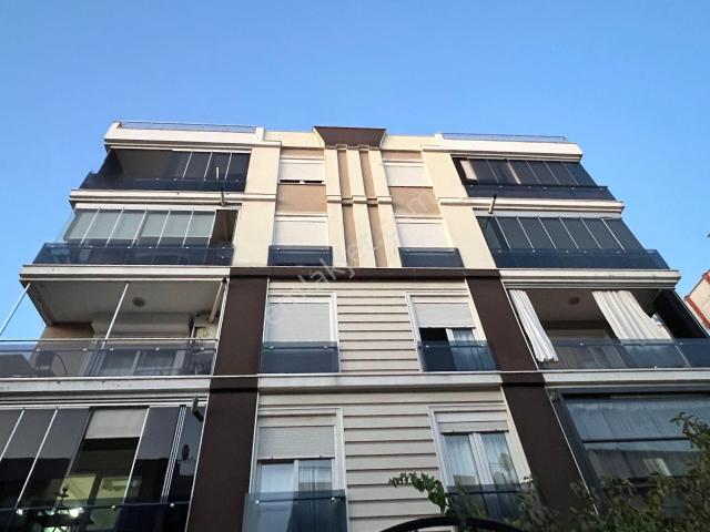 Meydankavağı Değirmenönü Yakını Katta Fırsat 3+1 Daire