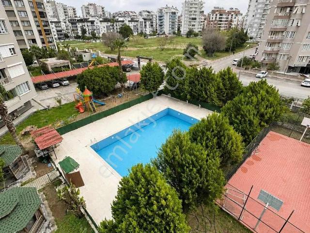 Meydankavağı, 12. Cadde Üzerinde Geniş Kullanımlı 3+1 Ara Kat