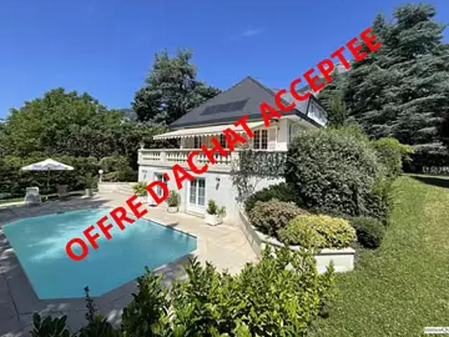 Meylan 38240 Achat / Vente maison 9 pièces t9 piscine terrasse