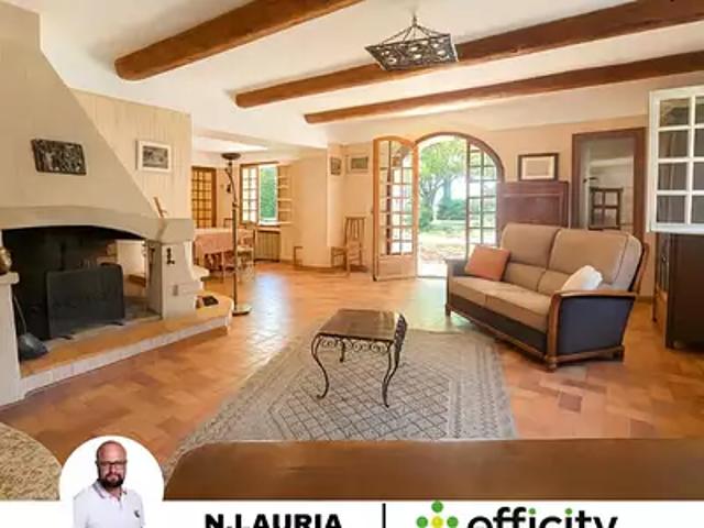 Meyrargues 13650 Achat / Vente maison 9 pièces t9 jardin