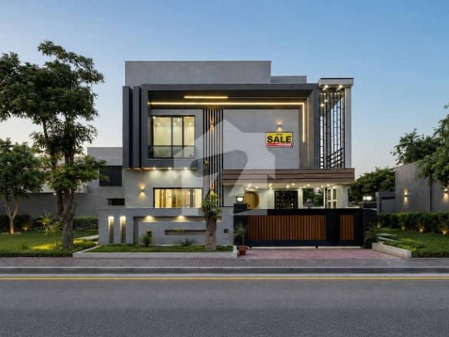 Mezzanine Floor + Lawn | 10 Marla Brand New Boulevard House For Sale Bahria Town
