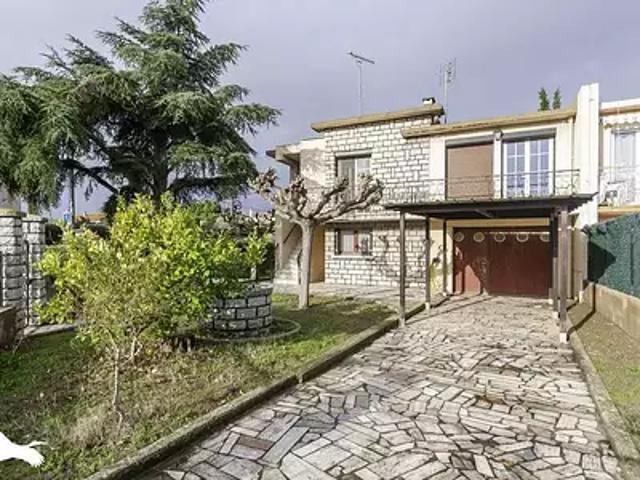 Mèze 34140 Achat / Vente maison 4 pièces t4 au dernier étage parking