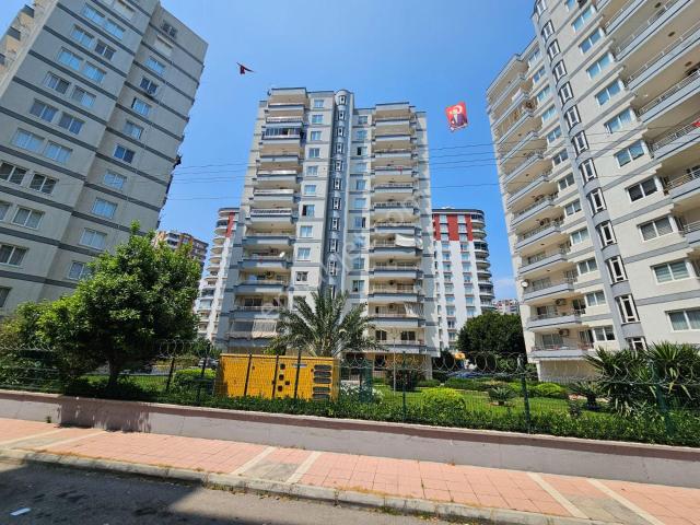 Mezitli Merkez Mah. Site İçerisinde Satılık 4+1 Daire