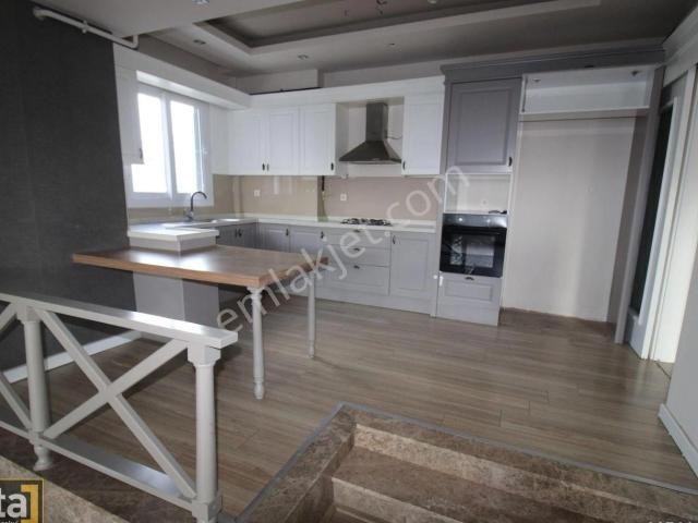 Mezitli Akdeniz Mah De Havuzlu Süper Lüx 4+1 Daire