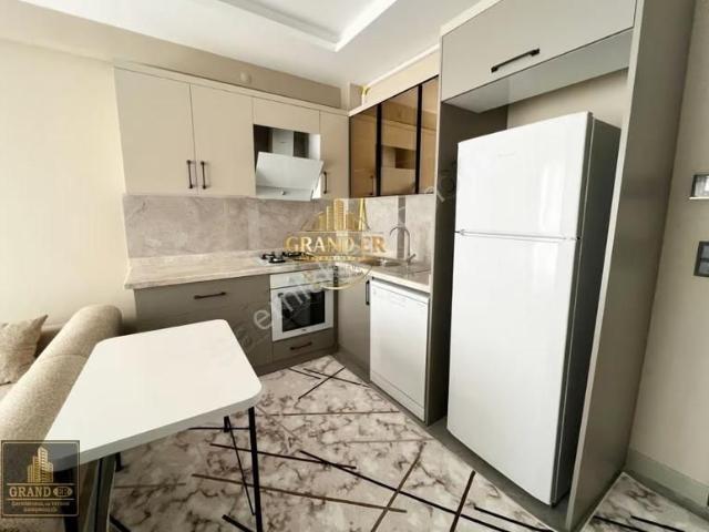 Mezitli Akdeniz Mah. Site İçinde Sıfır Eşyalı 1+1 Kiralık Daire