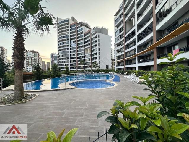 Mezitli Akdeniz Mahallesinde Ultra Lux Eşyalı 4+1 Daire