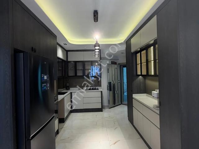 Mezitli Akdeniz Mahallesi'nde 3+1 Modern Tasarımlı Satılık Daire