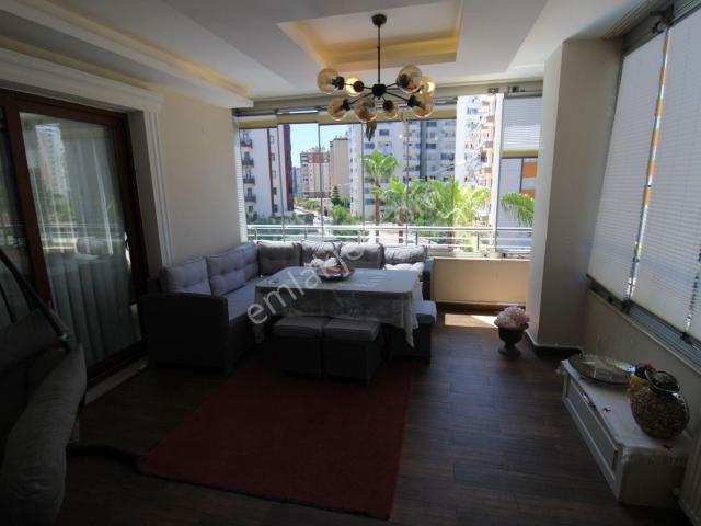 Mezitli Akdeniz'de Site İçinde Lüks 4+1 Daire 195m², Havuzlu