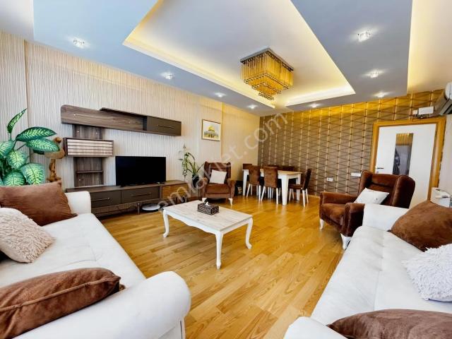 Mezitlide Satılık 3+1 Geniş Havuzlu Daire