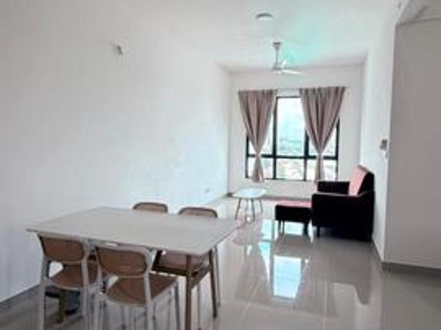MKH Boulevard II Kajang partly furnished move in condition 2R2B