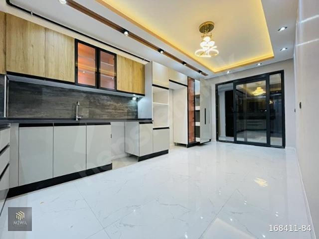 MİWA YAPI'DAN ANA CADDE VE METROBÜSE YAKIN 2+1 ARA KAT DAİRE !