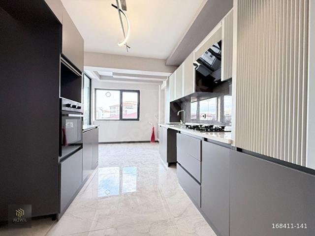 MİWA YAPI'DAN BEYLİKDÜZÜ'NDE METROBÜSE YAKIN 2+1 ARA KAT DAİRE !
