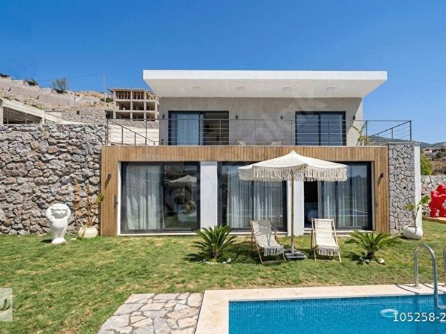 MİLAS DÖRTTEPEDE PRESTİJLİ 4+1 VİLLA FIRSATI