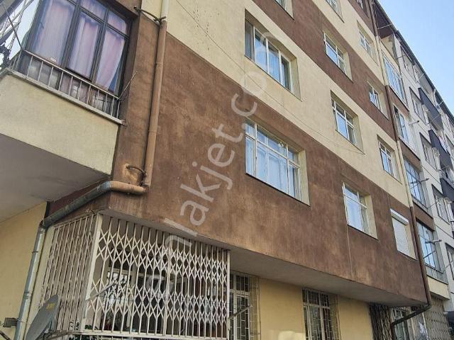 Mimarsinan Mahallesi Fuzuli Caddesinde Masrafsız Satılık 2+1 Bodrum