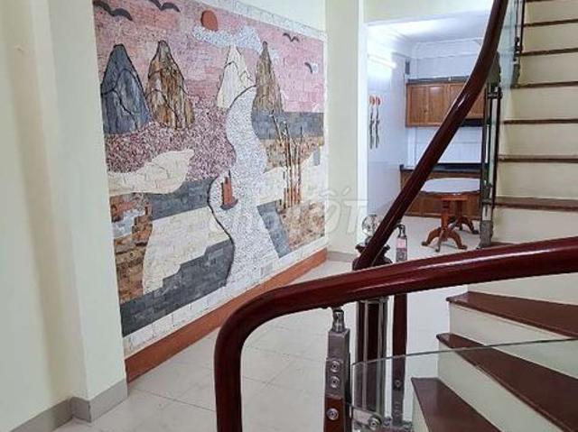 Miễn trung gian, chính chủ Cần cho thuê nhà nguyên căn ngõ 5 Hoàng Quốc Việt