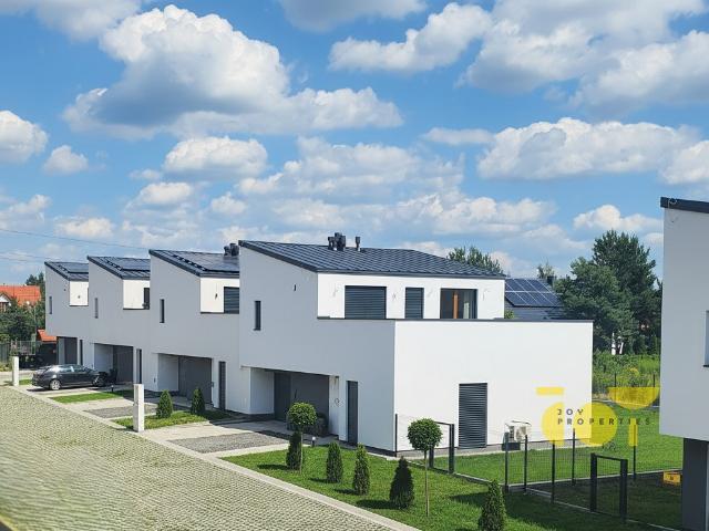 Nowoczesny dom 140 m² z ogródkiem i tarasem
