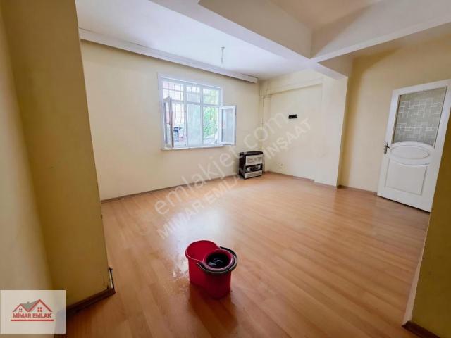 Mimar Emlak'tan Kiralık 1+1 Yüksek Giriş Daire