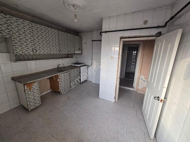 Mimar Emlak'tan Mehmet Akifte 15m² Hisseli 2+1 4.kat