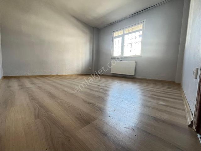 Mimar Sinan Mahallesinde Bahçeli Müstakil Binada 3+1 Kiralık Daire
