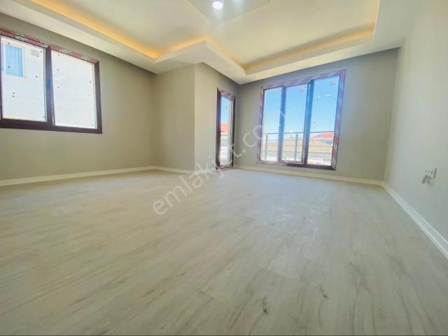 Mimarsinan Mah.satılık 4+1 Üst Dublexs Daire