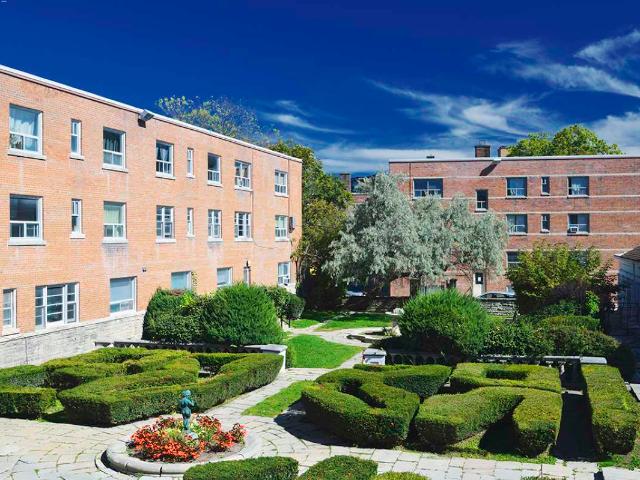 Mimico Estates 2 Bedroom available at 2527 Lake Shore Blvd West, Etobicoke Apartment for Rent
