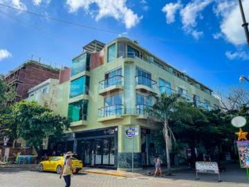 Mimosa Penthouse en renta de 3 recámaras sobre la 5ta Avenida y Calle 38
