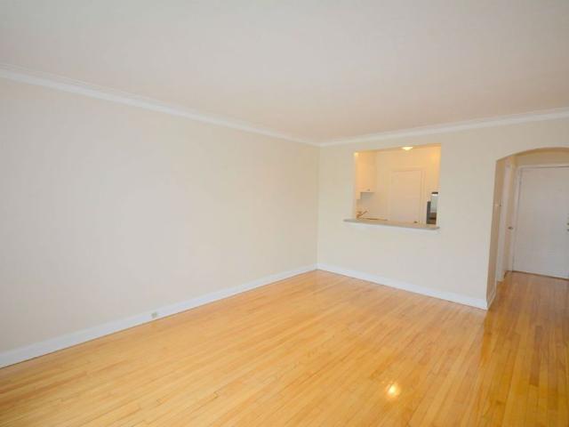 Minutes to Downtown Ottawa and uOttawa!