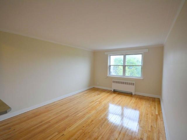 Minutes to Downtown Ottawa and uOttawa!