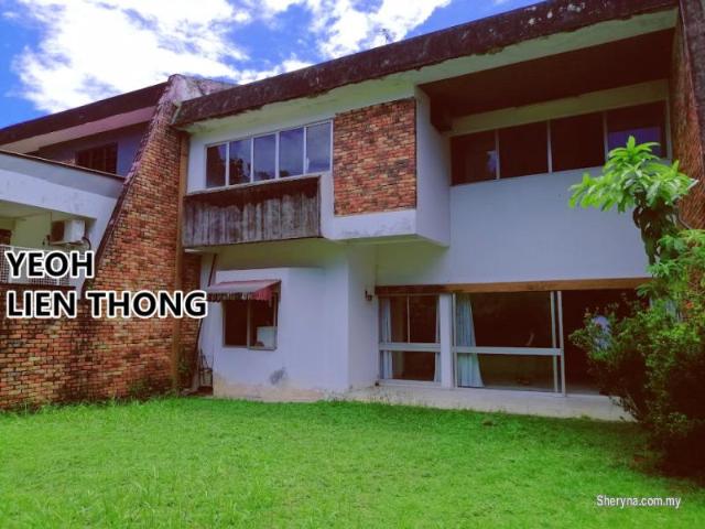 minden height 2 storey linked house with huge compound