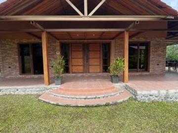 MINDO CASA DE VENTA EN URBANIZACION PRIVADA